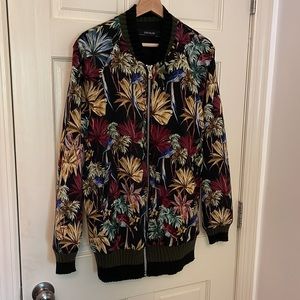 Zara very oversized lightly padded longline jacket with zipper front. Like NEW